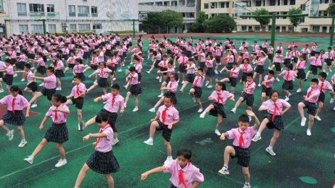 教育部：提倡中小学生到校后先进行20分钟左右的身体活动